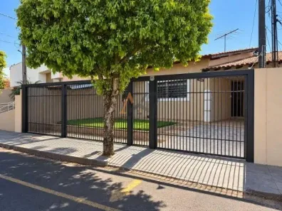 Casa com 4 Quartos à venda, 240m² no Vila Curti, São José do Rio Preto