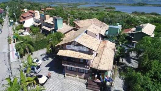 Imóvel Comercial com 12 Quartos à venda, 900m² no Praia Da Ferrugem, Garopaba