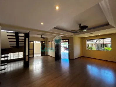 Casa de Condomínio com 3 Quartos à venda, 233m² no Riviera Fluminense, Macaé