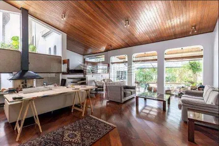 Sobrado com 3 Quartos para alugar, 560m² no Campestre, Santo André