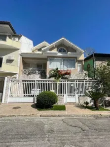 Casa com 4 Quartos à venda, 236m² no Vila Valqueire, Rio de Janeiro