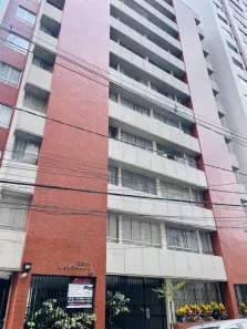 Apartamento com 2 Quartos para alugar, 96m² no Centro, Curitiba