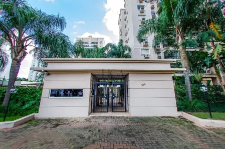 Apartamento com 3 Quartos para alugar, 106m² no Passo da Areia, Porto Alegre