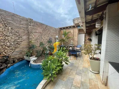 Casa com 3 Quartos à venda, 270m² no Aclimação, Uberlândia