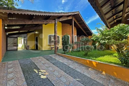 Casa com 3 Quartos à venda, 197m² no Estância Balneária Convento Velho, Peruíbe
