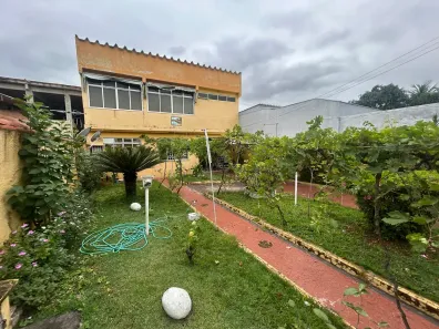 Casa com 5 Quartos à venda, 360m² no Vila Nova, Nova Iguaçu