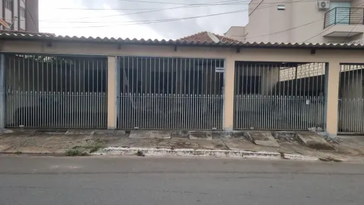 Casa com 1 Quarto à venda, 308m² no Setor Central, Goiânia