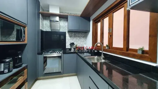 Casa de Condomínio com 4 Quartos à venda, 206m² no Jardim Aliança, Guarulhos