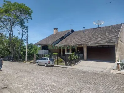 Casa com 7 Quartos para alugar, 892m² no Petrópolis, Caxias do Sul