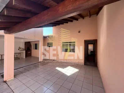 Casa com 3 Quartos à venda, 274m² no Vila Cardia, Bauru