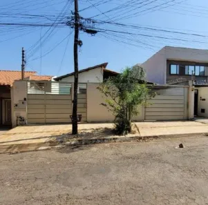 Casa com 3 Quartos à venda, 279m² no Nova Suiça, Goiânia