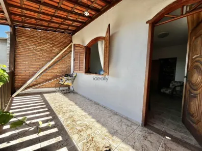 Casa com 3 Quartos à venda, 150m² no Parque Recreio, Contagem