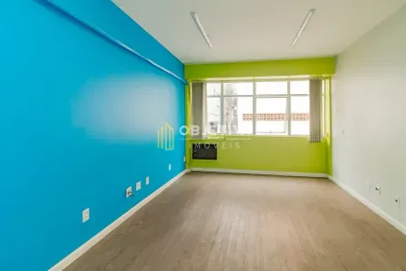 Sala Comercial à venda, 37m² no Mont Serrat, Porto Alegre
