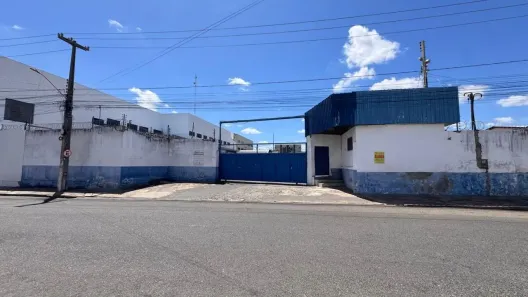 Galpão/Depósito/Armazém para alugar, 1400m² no Vermelha, Teresina