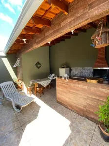 Casa com 2 Quartos à venda, 100m² no Califórnia, Londrina