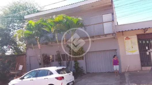 Sobrado com 5 Quartos à venda, 250m² no Residencial Santa Fé, Goiânia
