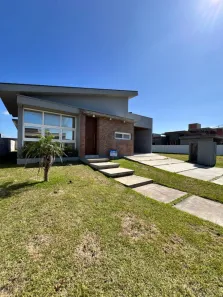 Casa de Condomínio com 3 Quartos à venda, 212m² no , Balneário Rincão