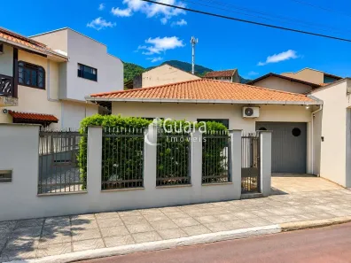 Casa com 3 Quartos à venda, 160m² no Ilha da Figueira, Jaraguá do Sul