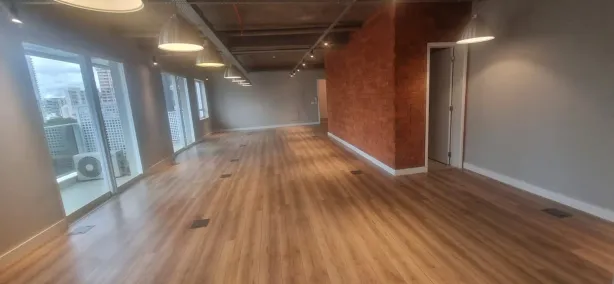 Sala Comercial para alugar, 127m² no Vila Gertrudes, São Paulo