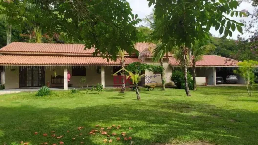 Fazenda/Sítio com 3 Quartos à venda, 600m² no Chácara São Félix, Taubaté