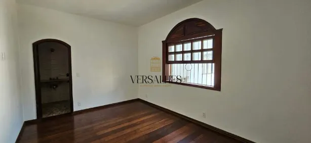 Casa com 4 Quartos para alugar, 324m² no Palmares, Belo Horizonte