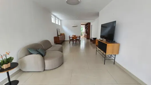 Sobrado com 4 Quartos à venda, 335m² no Sumaré, São Paulo