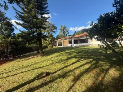 Casa com 3 Quartos para alugar, 250m² no Itaipava, Petrópolis