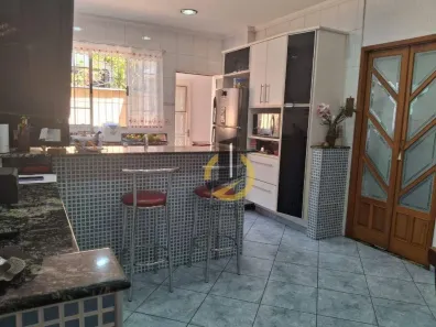 Casa com 4 Quartos à venda, 247m² no Vila Monumento, São Paulo
