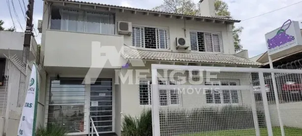 Casa com 10 Quartos para alugar, 400m² no Passo da Areia, Porto Alegre