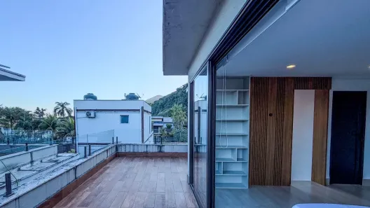 Casa de Condomínio com 4 Quartos para venda ou aluguel, 240m² no Bairro de Juquehy, São Sebastião