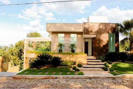 Casa com 4 Quartos à venda, 221m² no , Brumadinho