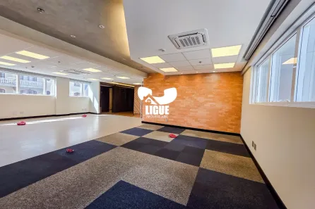Sala Comercial para alugar, 187m² no Vila Bastos, Santo André