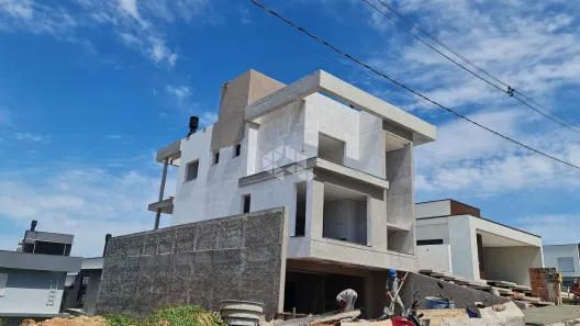 Casa de Condomínio com 3 Quartos à venda, 200m² no Tomazetti, Santa Maria