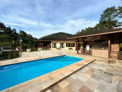 Casa de Condomínio com 5 Quartos à venda, 800m² no Albuquerque, Teresópolis