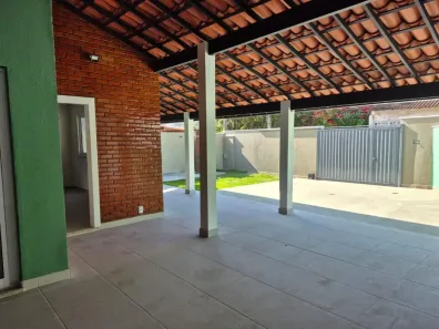 Casa com 2 Quartos para alugar, 120m² no Engenho do Mato, Niterói