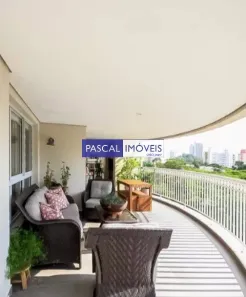 Apartamento com 4 Quartos à venda, 247m² no Vila Sofia, São Paulo