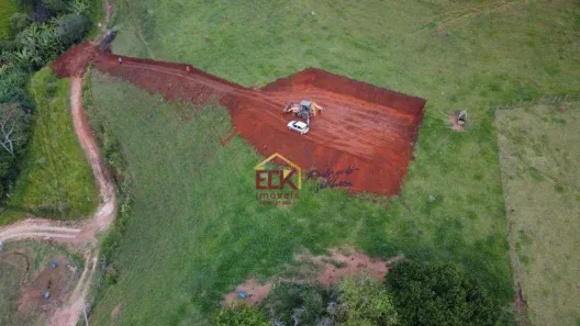Fazenda/Sítio com 2 Quartos à venda, 76000m² no , Sapucaí-Mirim