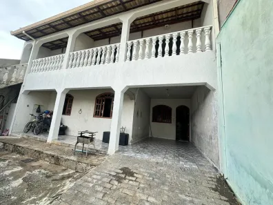 Casa com 5 Quartos à venda, 220m² no Sapucaia II, Contagem