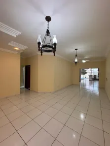 Casa de Condomínio com 4 Quartos para alugar, 300m² no Jardim Itália, Cuiabá