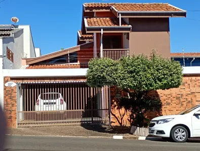 Casa com 2 Quartos para venda ou aluguel, 204m² no Centro, Sumaré