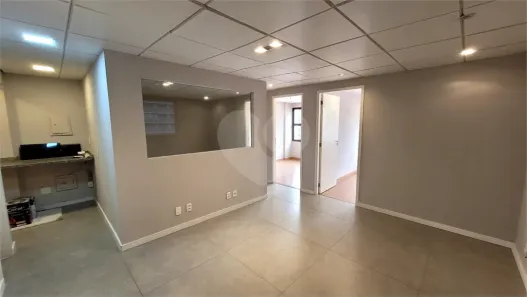 Sala Comercial à venda, 51m² no Moema, São Paulo