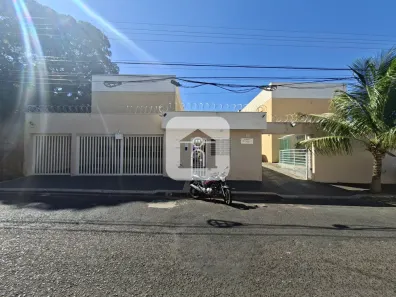 Casa de Condomínio com 3 Quartos para alugar, 82m² no Vigilato Pereira, Uberlândia
