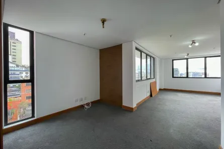 Sala Comercial à venda, 38m² no Boa Vista, Porto Alegre