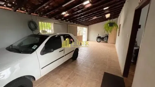 Casa com 4 Quartos à venda, 234m² no Jardim Patrícia, Uberlândia