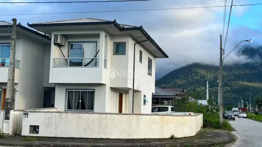 Sobrado com 3 Quartos à venda, 88m² no Guarda do Cubatão, Palhoça