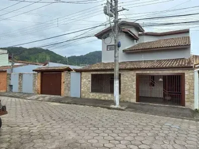 Sobrado com 3 Quartos à venda, 280m² no Centro, Caraguatatuba