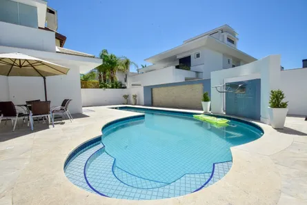 Casa com 4 Quartos para alugar, 400m² no Jurerê Internacional, Florianópolis