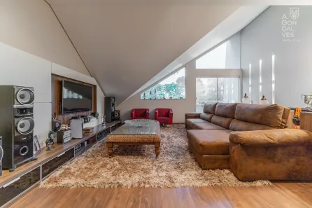 Casa com 4 Quartos à venda, 218m² no Hugo Lange, Curitiba