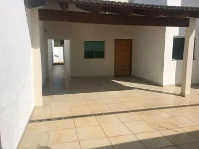 Casa com 3 Quartos à venda, 131m² no Centro, Anápolis