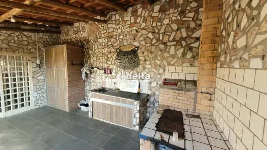 Casa de Condomínio com 3 Quartos à venda, 171m² no Jardim Holanda, Uberlândia
